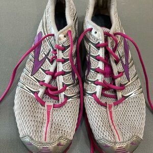 👟👠”BROOKS” 8M Lace Up Track & Field Fabric 👠👟